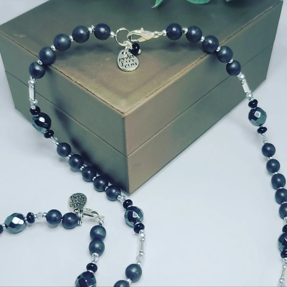 Hematite necklace - Picture 3 of 4